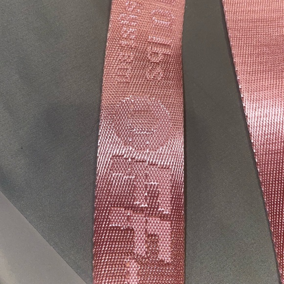 Brand new OFF-WHITE belt. Light pink. RARE - Picture 5 of 9
